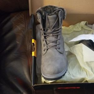 Lugz gray winter boots flexastride memory foam
